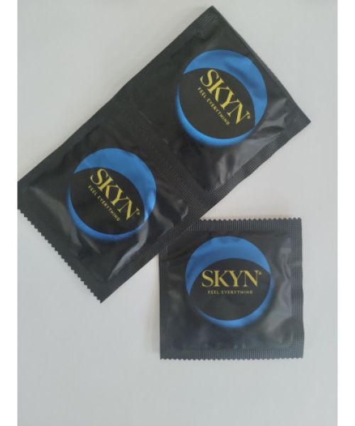 Безлатексний поліізопреновий презерватив SKYN Extra Lubricated (по 1 шт.)