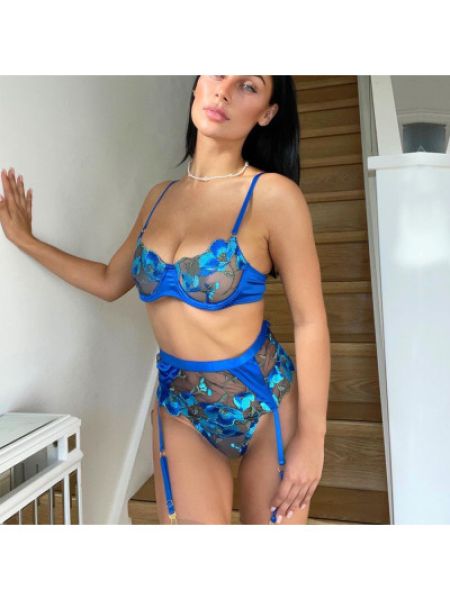 Елегантний комплект білизни з вишивкою S/M