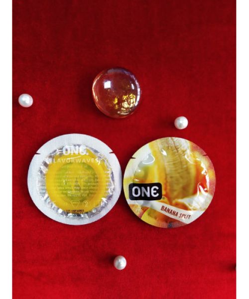 Презервативи ONE Banana Split (ароматизовані)(по 1 шт)(упаковка може відрізнятись кольором та малюнок