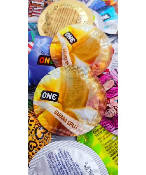 Презервативи ONE Banana Split (ароматизовані)(по 1 шт)(упаковка може відрізнятись кольором та малюнок