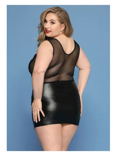 Сукня з напівпрозорим верхом та вишивкою XL/XXL