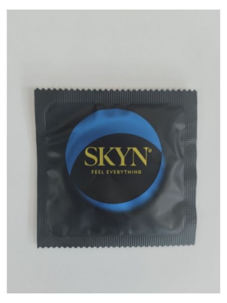 Безлатексний поліізопреновий презерватив SKYN Extra Lubricated (по 1 шт.)