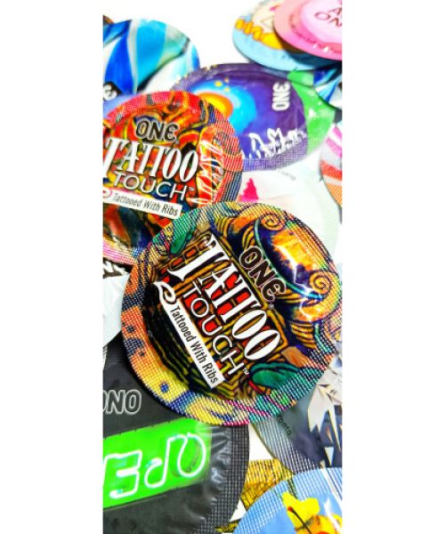 Презервативи ONE Tattoo Touch (рельєфний малюнок) (по 1 шт) (упак. може відрізнятися кольор. та рис.)