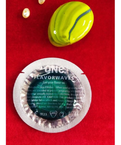 Презервативи ONE Mint Chocolate (ароматизовані) (по 1 шт) (упаковка може відрізнятися кольором та рисом)