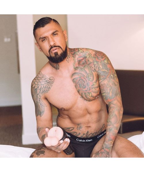 Мастурбатор-попка Fleshlight FleshSack з мошонкою
