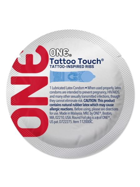 Презерватив ONE Tattoo Touch Blue, 1 шт, блакитний, з рельєфом у вигляді татуювання