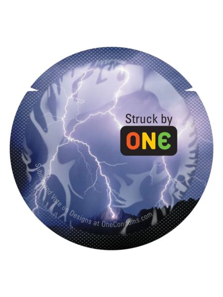 Презерватив ONE Color Sensations Struck by ONE, 1 шт, лавандово-бузковий, гладенький, зі змазкою