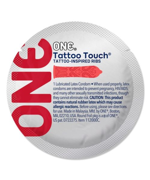 Презерватив ONE Tattoo Touch Red, 1 шт, червоний, з рельєфом у вигляді татуювання