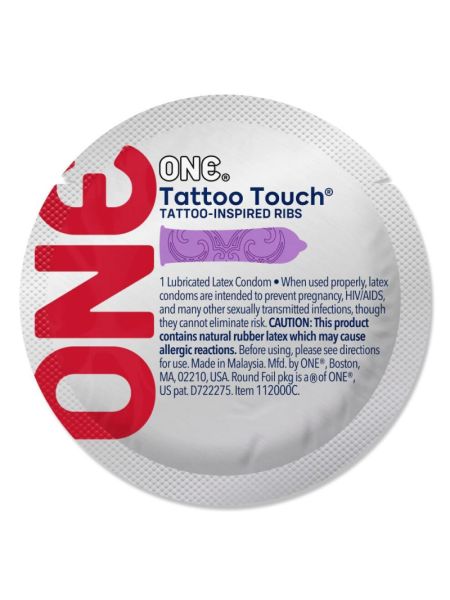 Презерватив ONE Tattoo Touch Purple, 1 шт, фіолетовий з рельєфом у вигляді татуювання