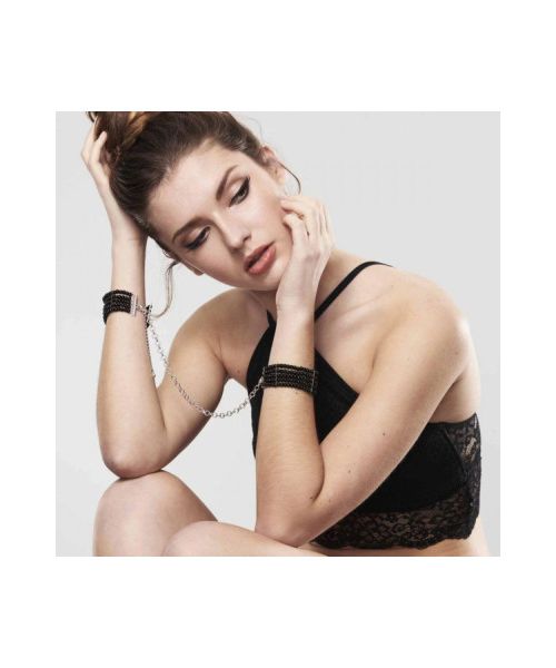 Браслети-наручники PLASIR Nacre чорні перли Bijoux Indiscrets